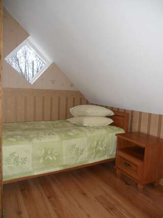 Гостевой дом Nurmeveski Guesthouse Nurme Двухместный номер с 2 отдельными кроватями и общей ванной комнатой-6